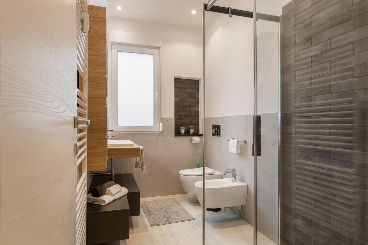 Rossetti 23/1 Apartment ตรีเอสเต ภายนอก รูปภาพ