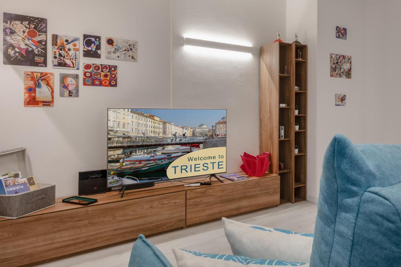 Rossetti 23/1 Apartment ตรีเอสเต ภายนอก รูปภาพ